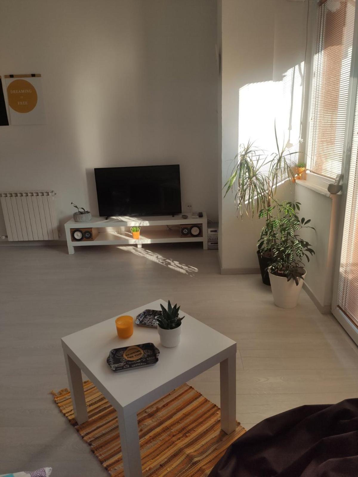City Center White Apartment! Skopje Buitenkant foto