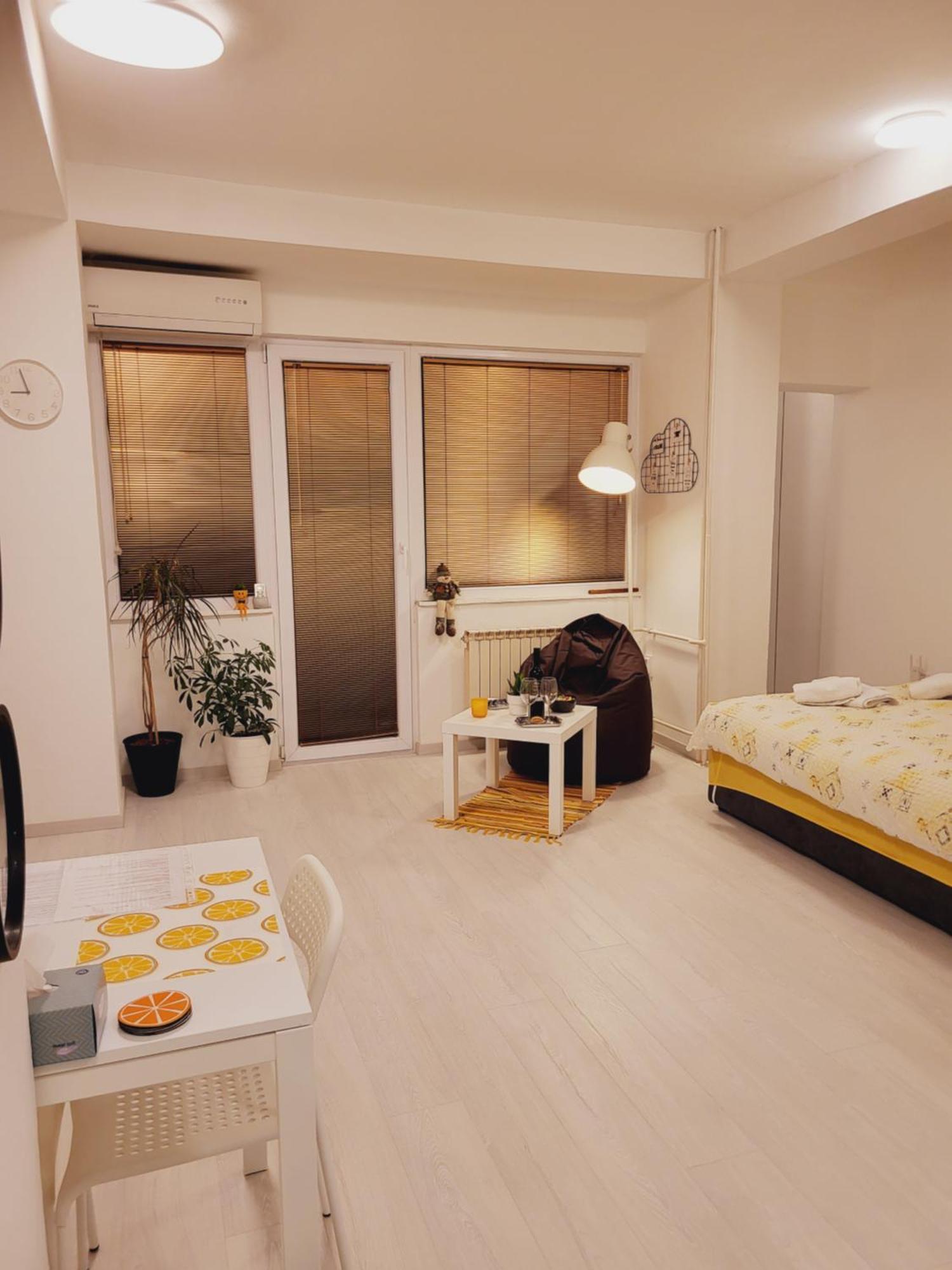 City Center White Apartment! Skopje Buitenkant foto